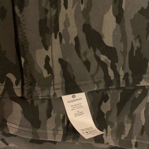 Lululemon camo scarf